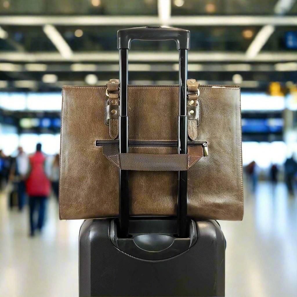 The Signature 17" Leather Laptop Bag, Oakwood