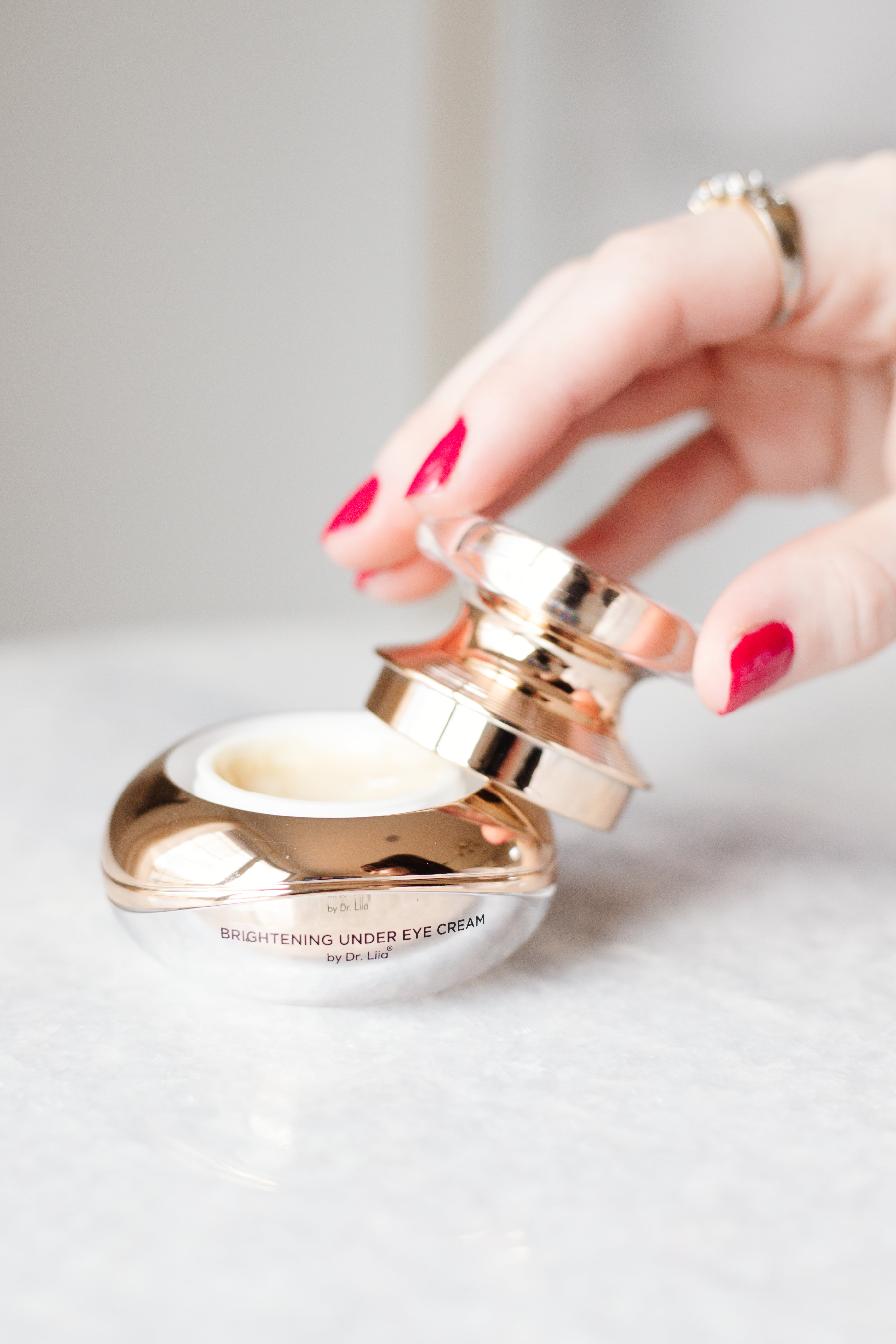 Anti-Aging Peptide Eye Cream for Wrinkles, Puffiness & Dark Circles