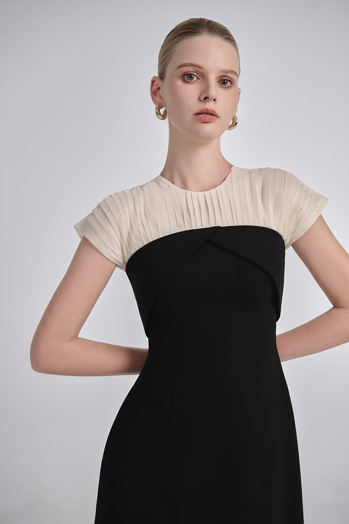Pleated Organza Neckline Midi Dress