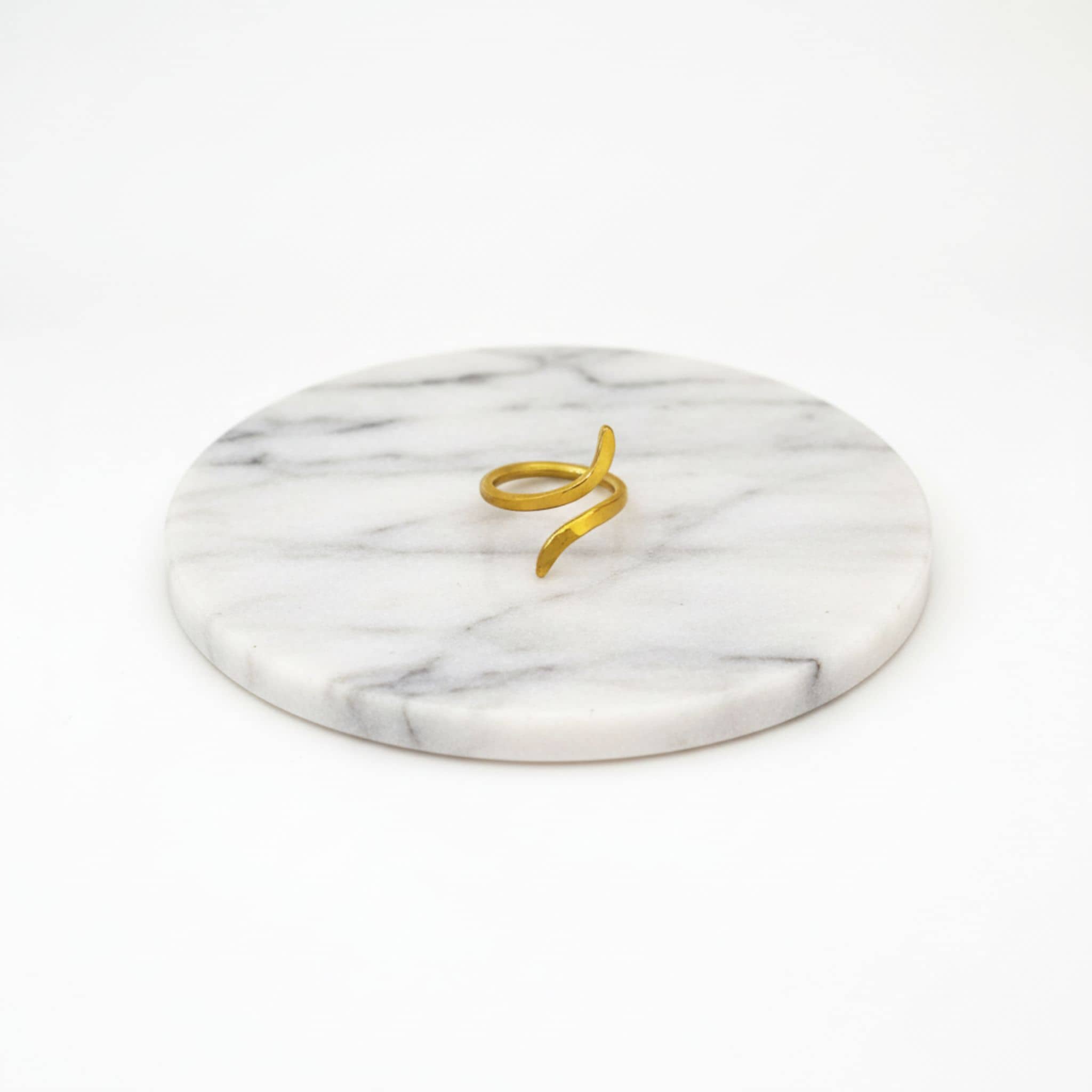 Coiled Band Ring | Nema