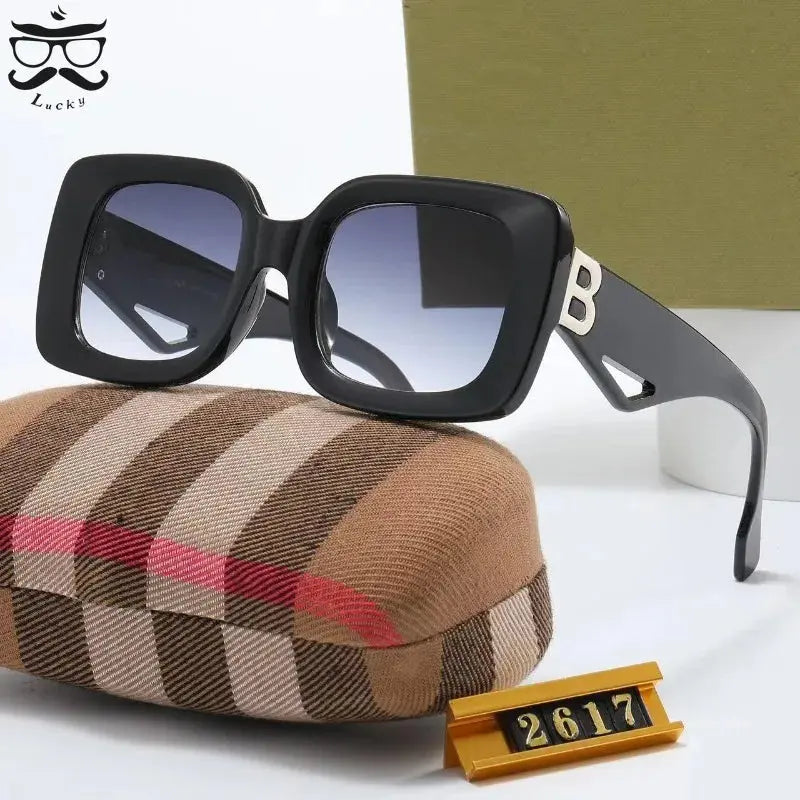 Women's Sunglasses - Large Frame Sun Protection - Retro Stylish