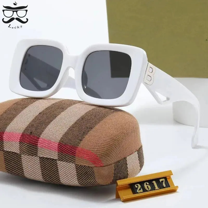 Women's Sunglasses - Large Frame Sun Protection - Retro Stylish