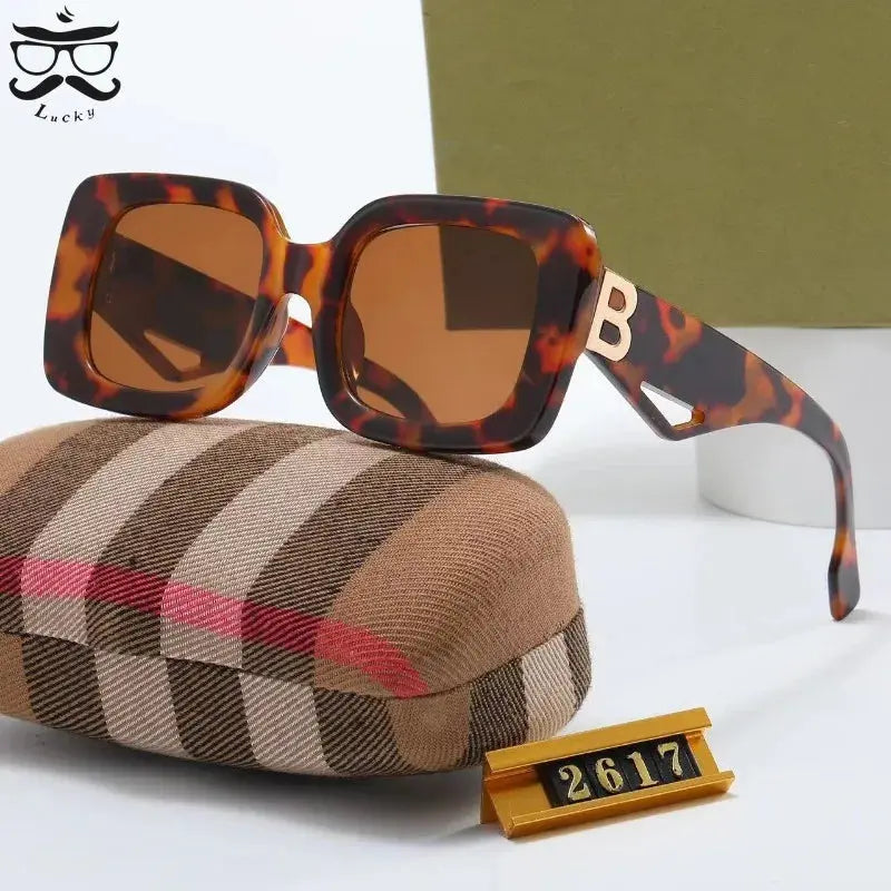 Women's Sunglasses - Large Frame Sun Protection - Retro Stylish