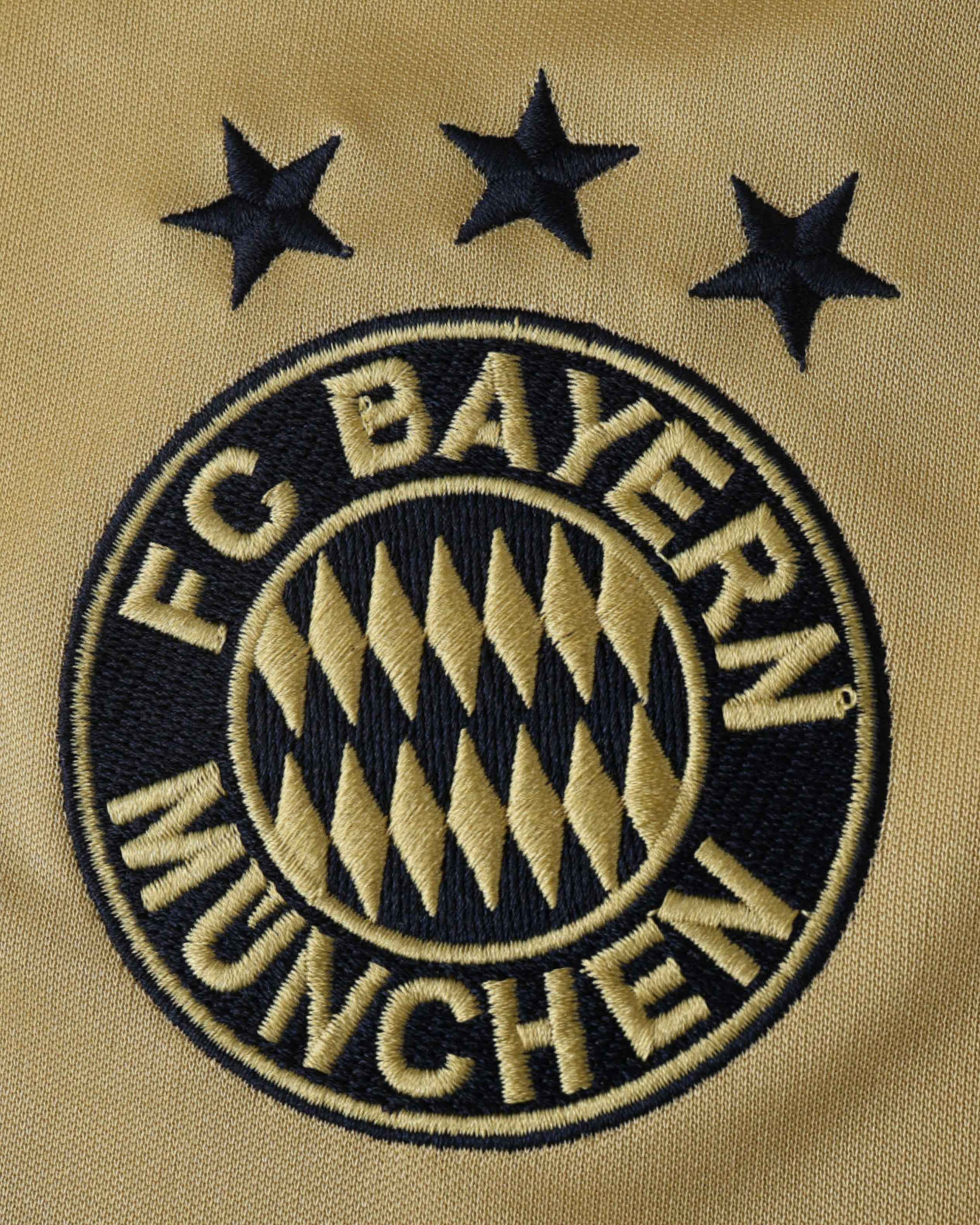 BAYERN MUNICH RETRO HOME 2004/05