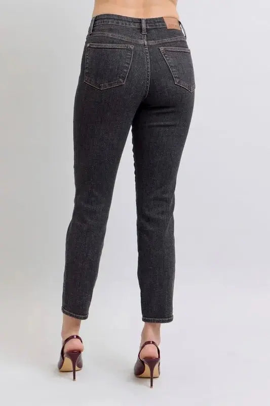 Trendsi Judy Blue Mid Rise Plus Size Jeans Women's Everyday Tummy Control Slim Fit