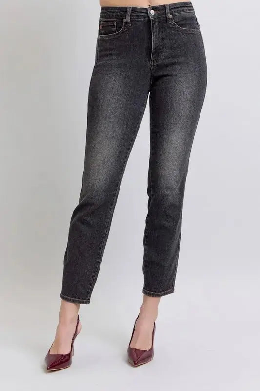 Trendsi Judy Blue Mid Rise Plus Size Jeans Women's Everyday Tummy Control Slim Fit