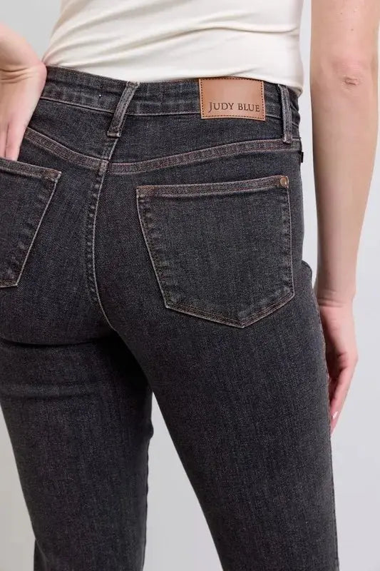 Trendsi Judy Blue Mid Rise Plus Size Jeans Women's Everyday Tummy Control Slim Fit