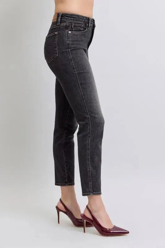 Trendsi Judy Blue Mid Rise Plus Size Jeans Women's Everyday Tummy Control Slim Fit