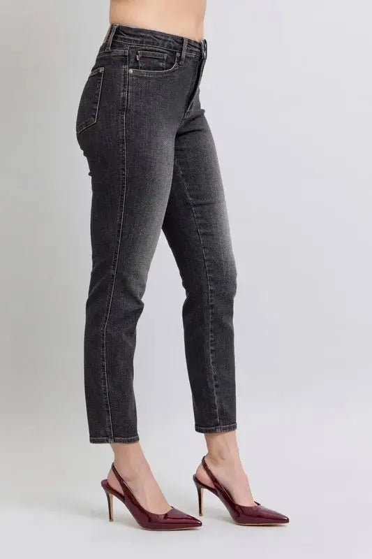 Trendsi Judy Blue Mid Rise Plus Size Jeans Women's Everyday Tummy Control Slim Fit