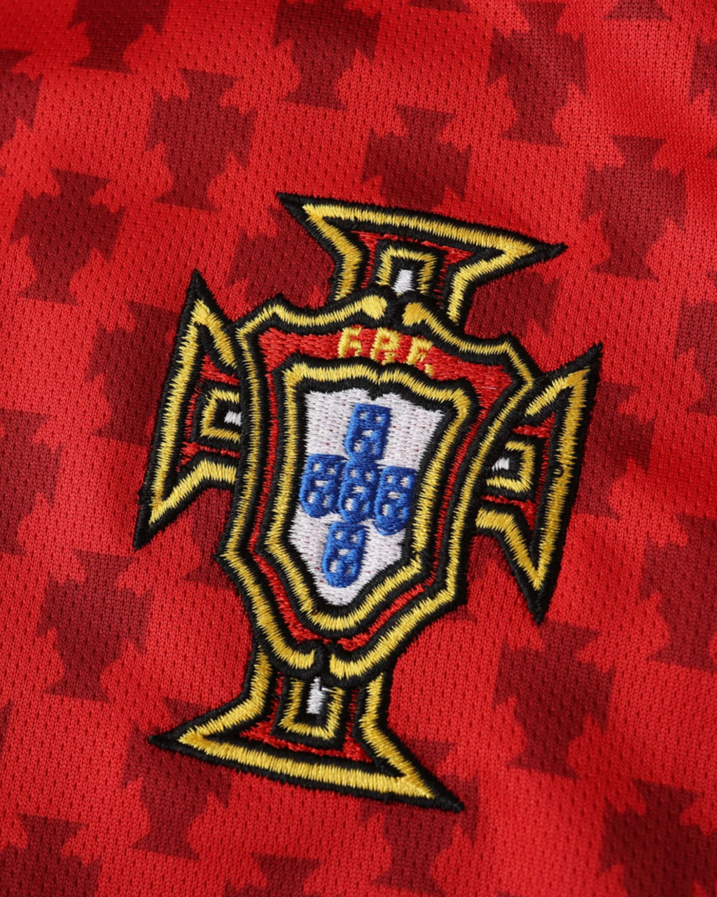 PORTUGAL RETRO HOME 2004/05
