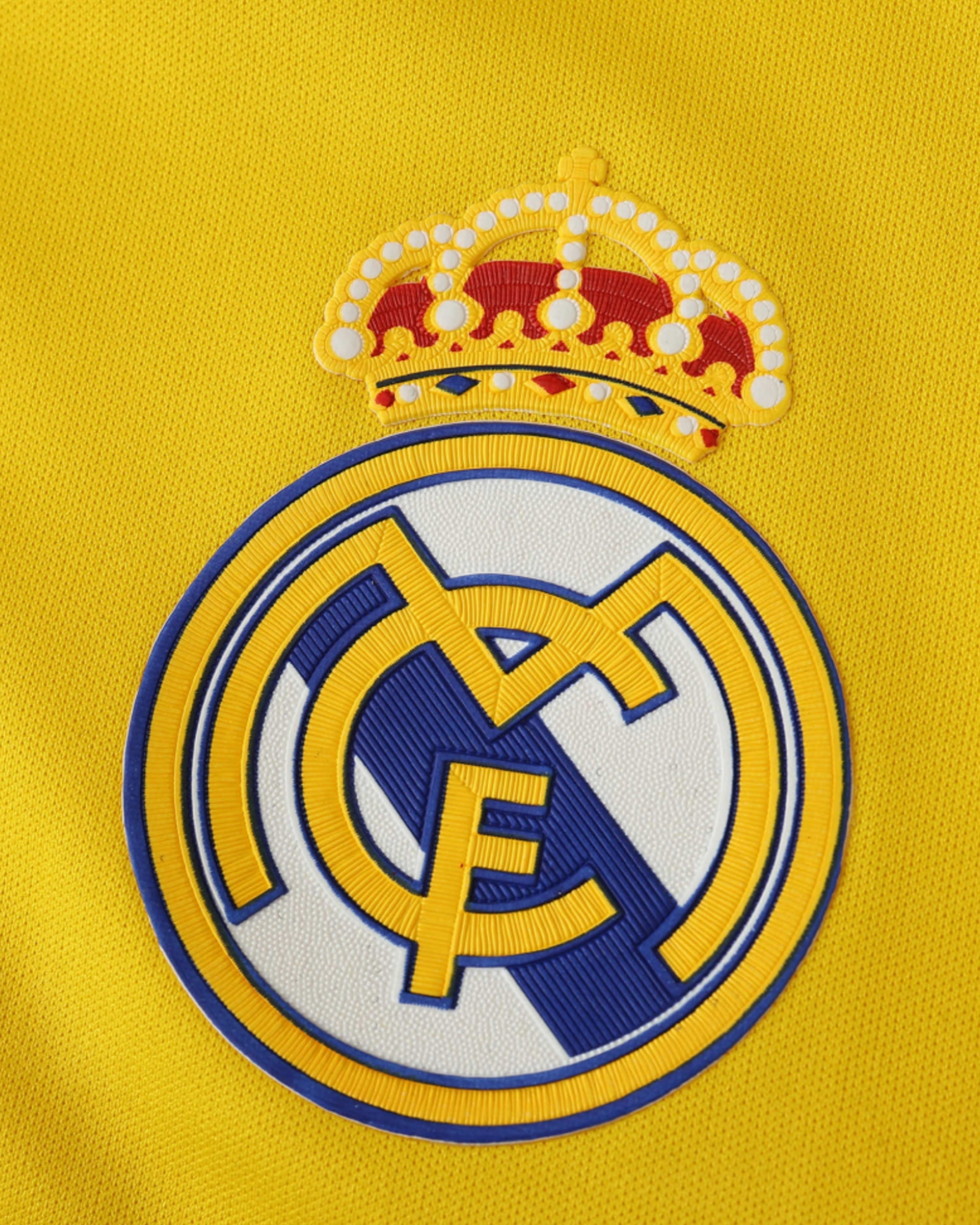 REAL MADRID RETRO GOALKEEPER 2011/12