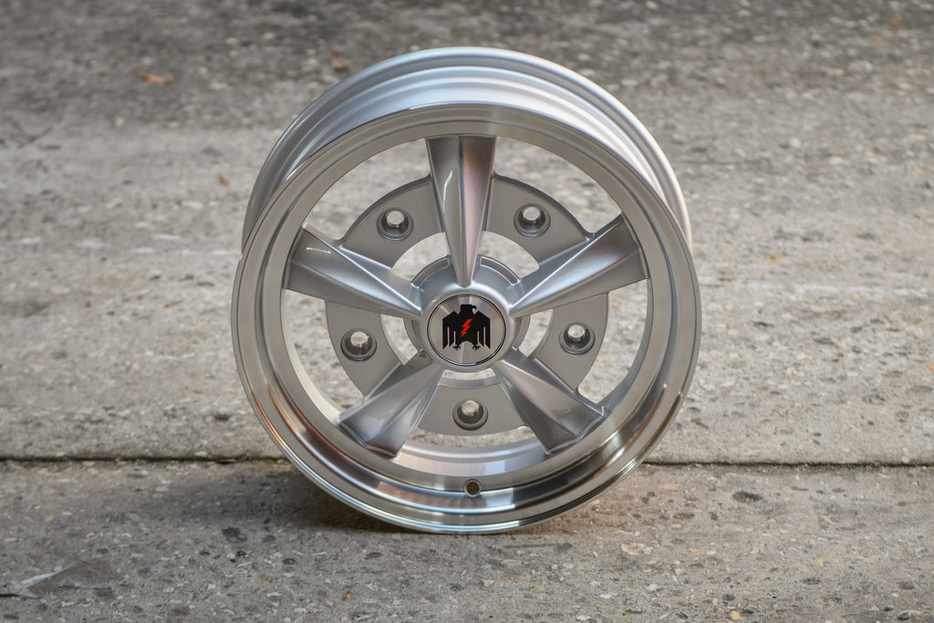 Hans | Gloss Silver Machined Lip